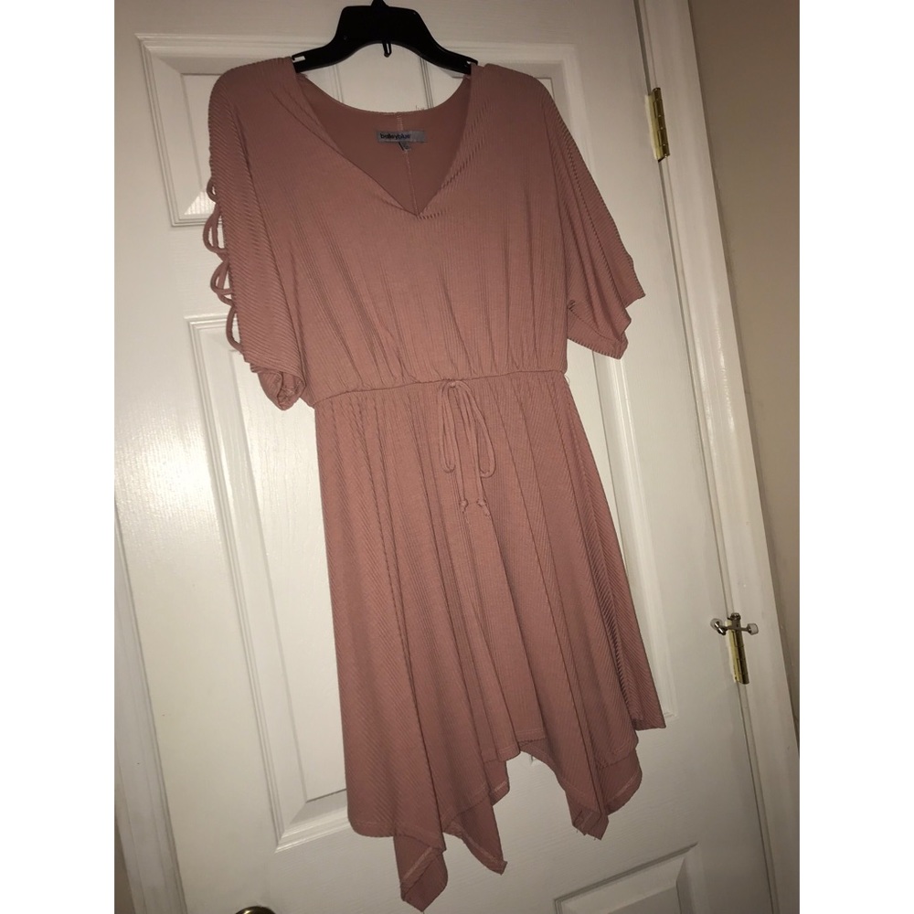 Pinkish/coral dress